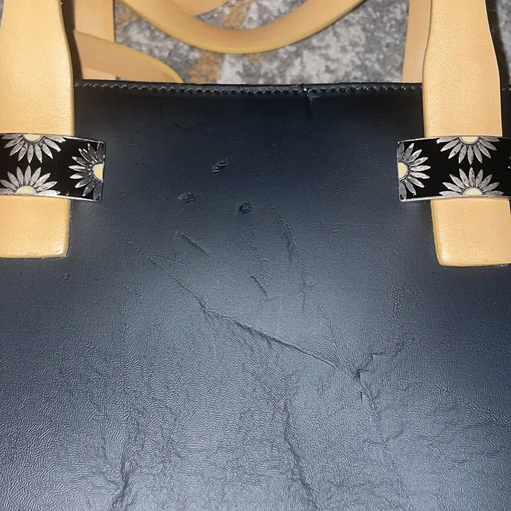 Francesco Biasia sunflower mini bag - Picture 9 of 12